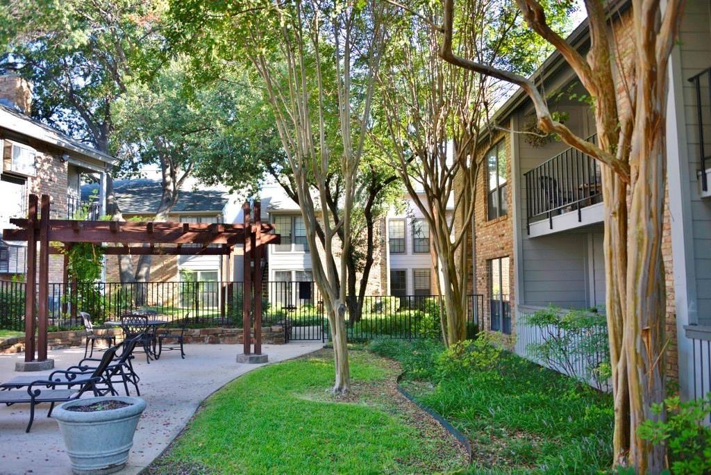 Preston Bend Village Condos - Residential