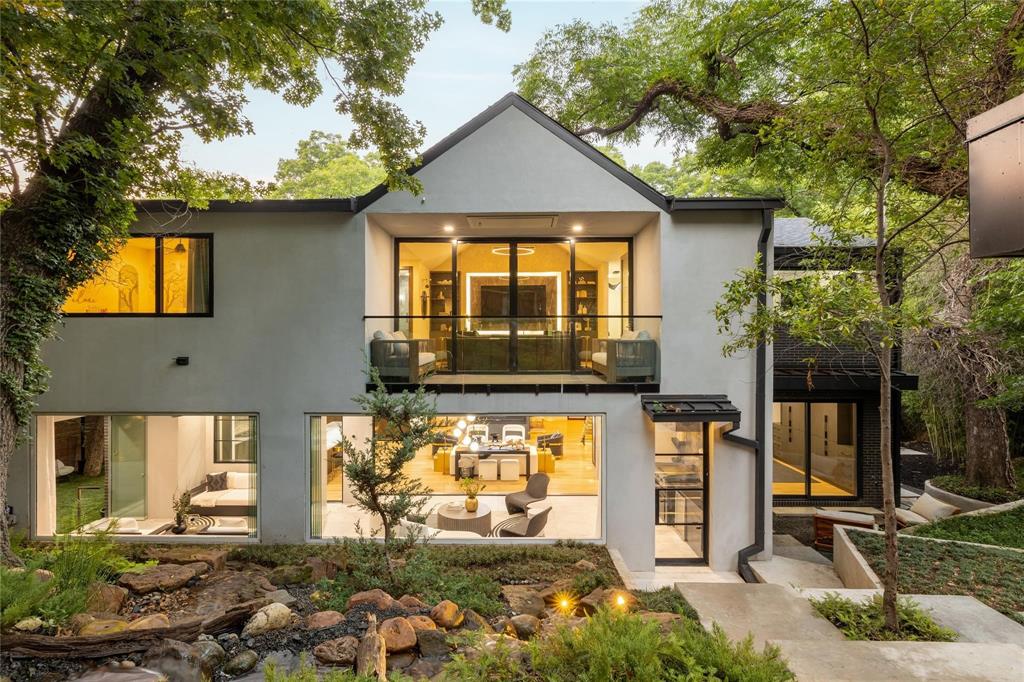 4280 Shorecrest Drive