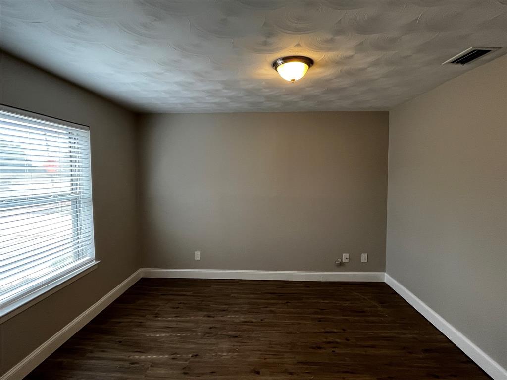 Northwest Park 06 - Residential Lease