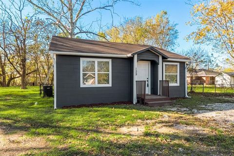 A home in Terrell