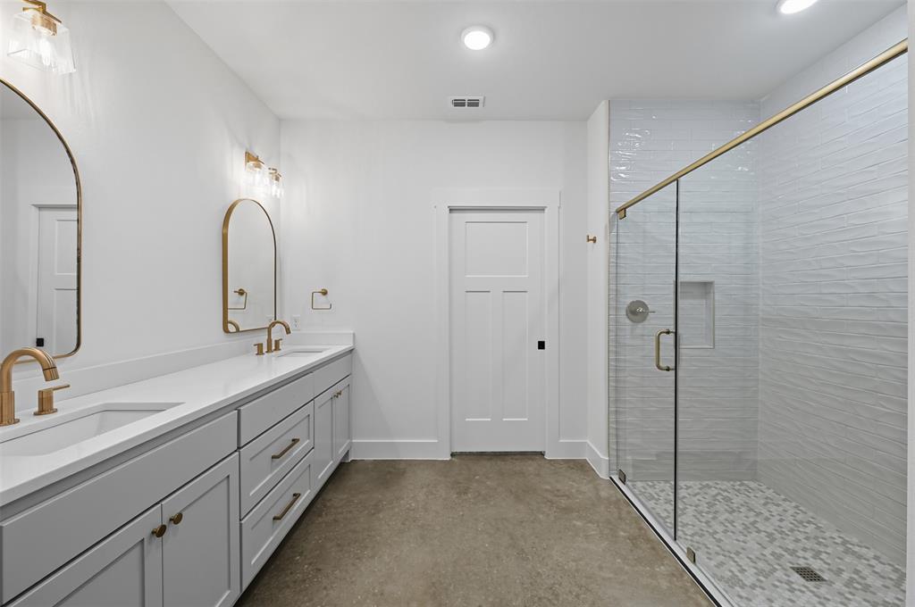 The Residences of Cardinal Woods - Residential Lease