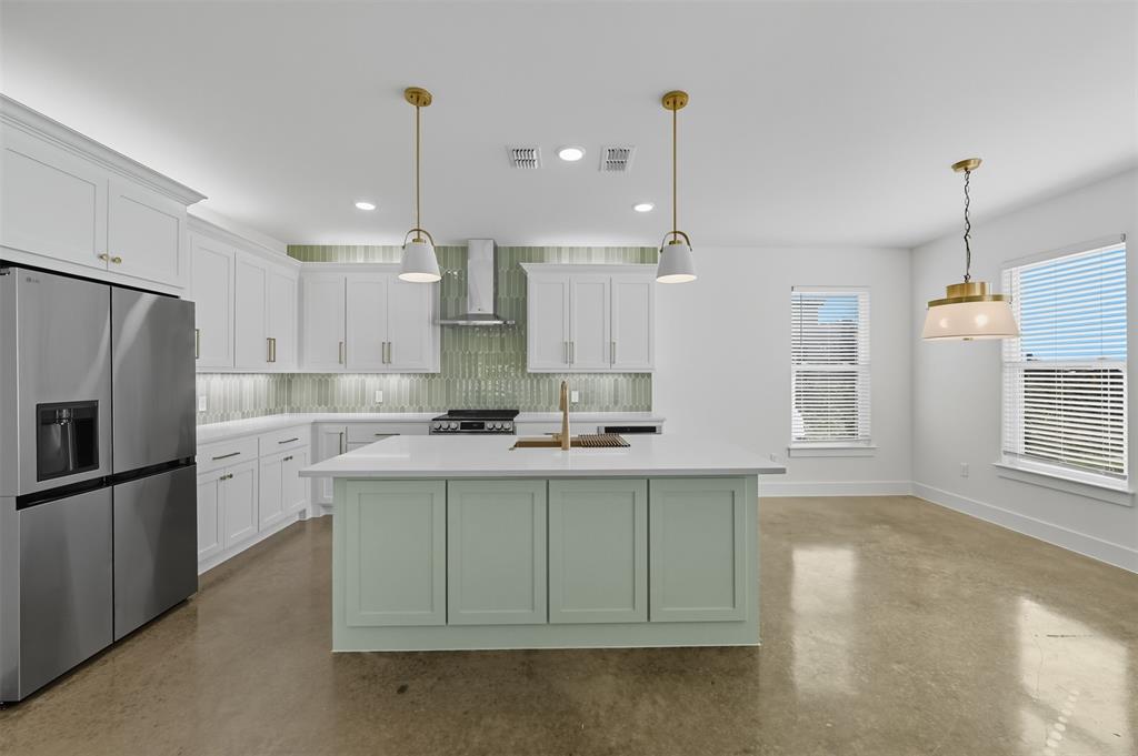 The Residences of Cardinal Woods - Residential Lease