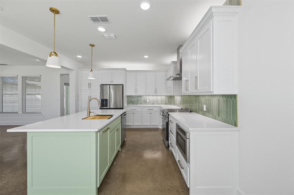 The Residences of Cardinal Woods - Residential Lease