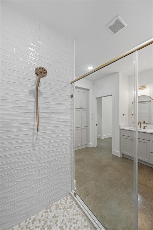 The Residences of Cardinal Woods - Residential Lease