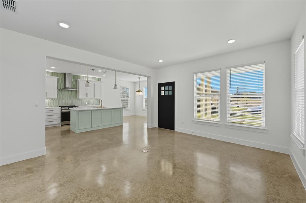 The Residences of Cardinal Woods - Residential Lease