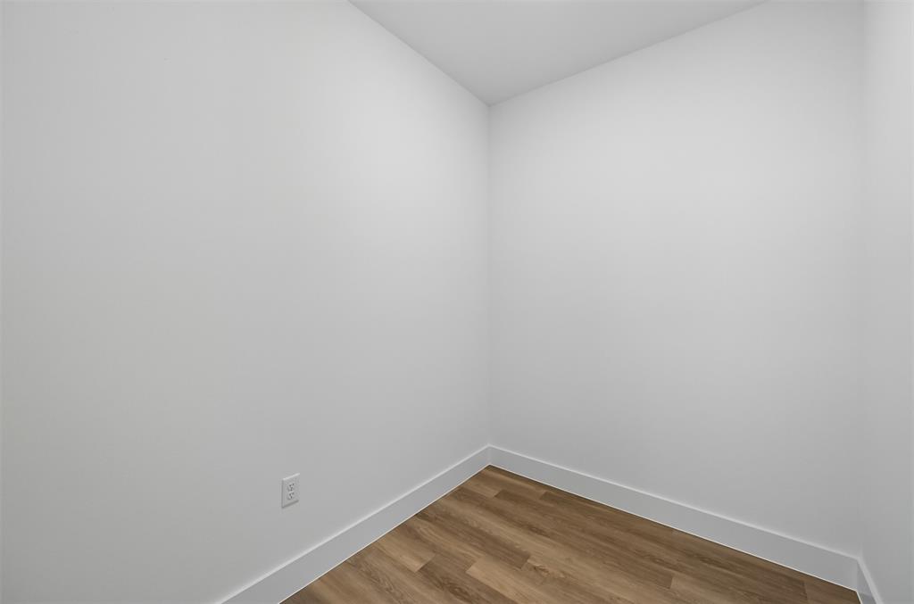 The Residences of Cardinal Woods - Residential Lease