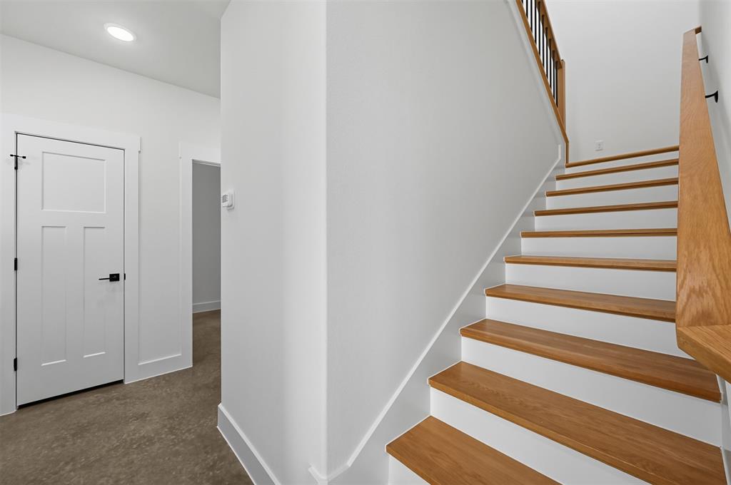 The Residences of Cardinal Woods - Residential Lease