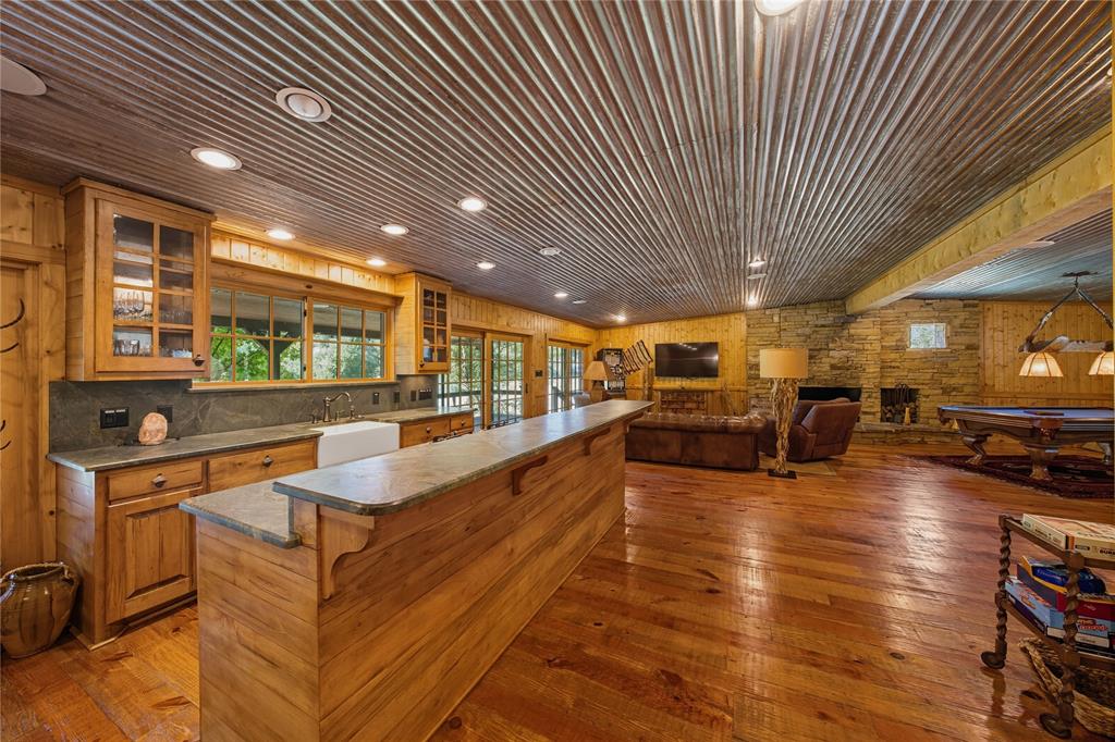 Jl Walton Surv A-814 - Residential