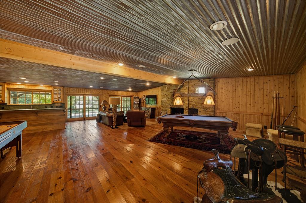 Jl Walton Surv A-814 - Residential