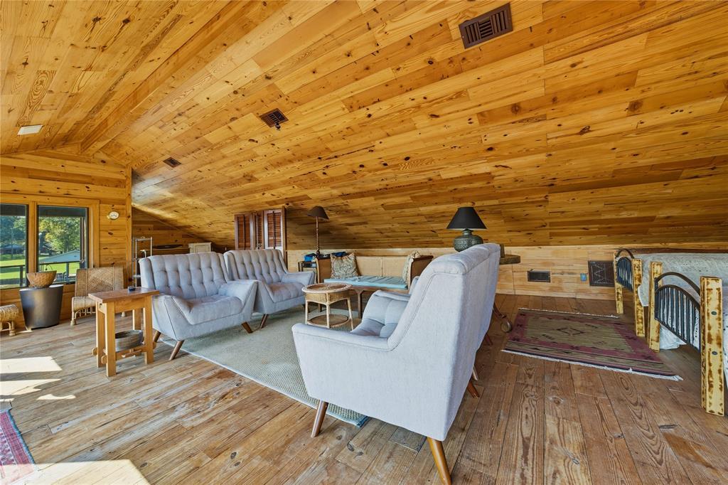 Jl Walton Surv A-814 - Residential