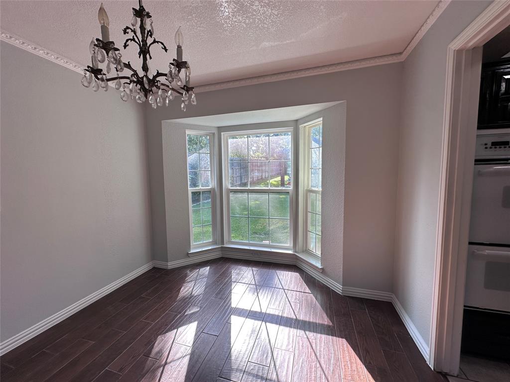 147 N Greenstone Lane