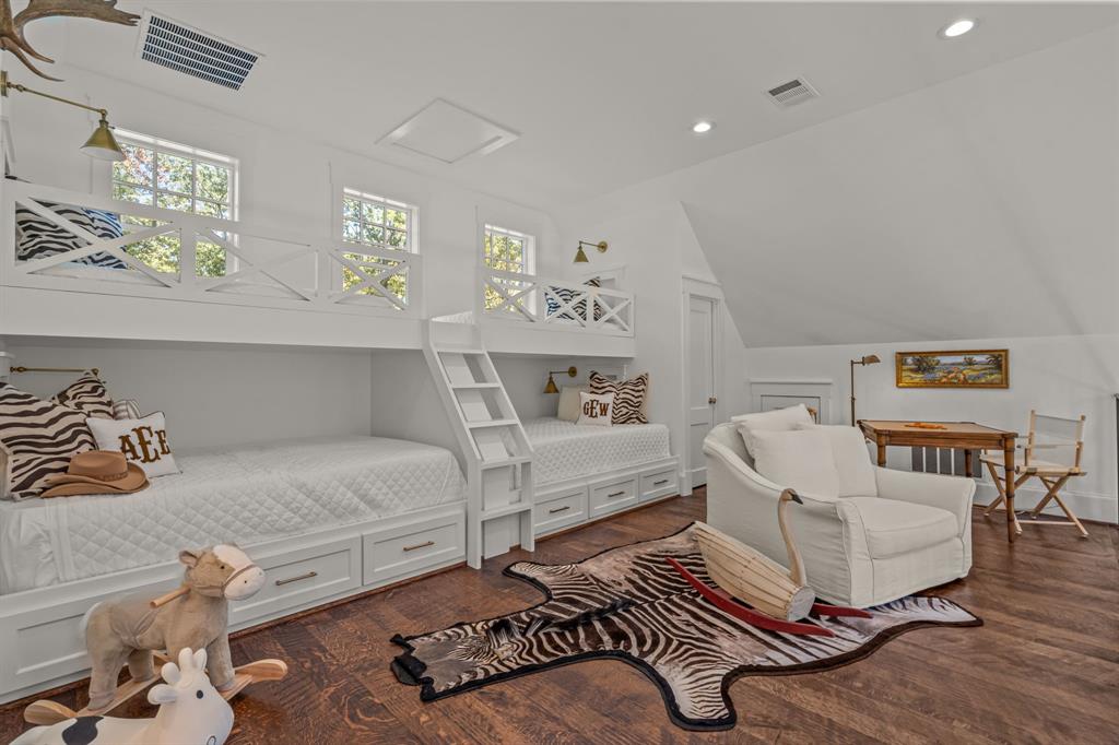 CROSS PINES - Residential