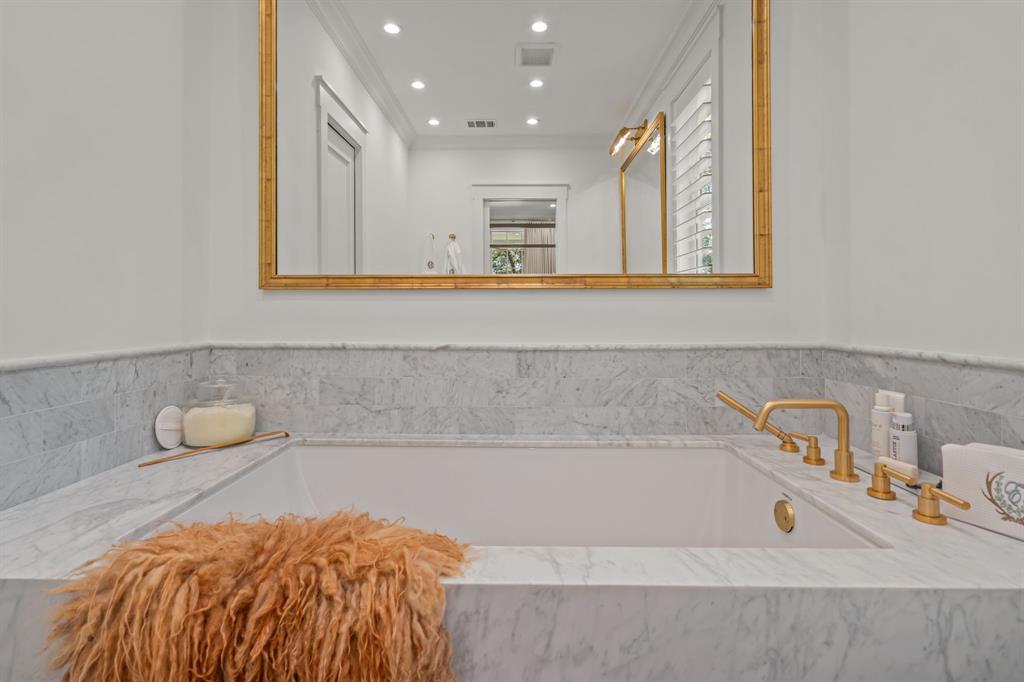 CROSS PINES - Residential