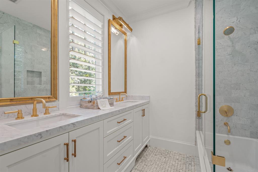 CROSS PINES - Residential