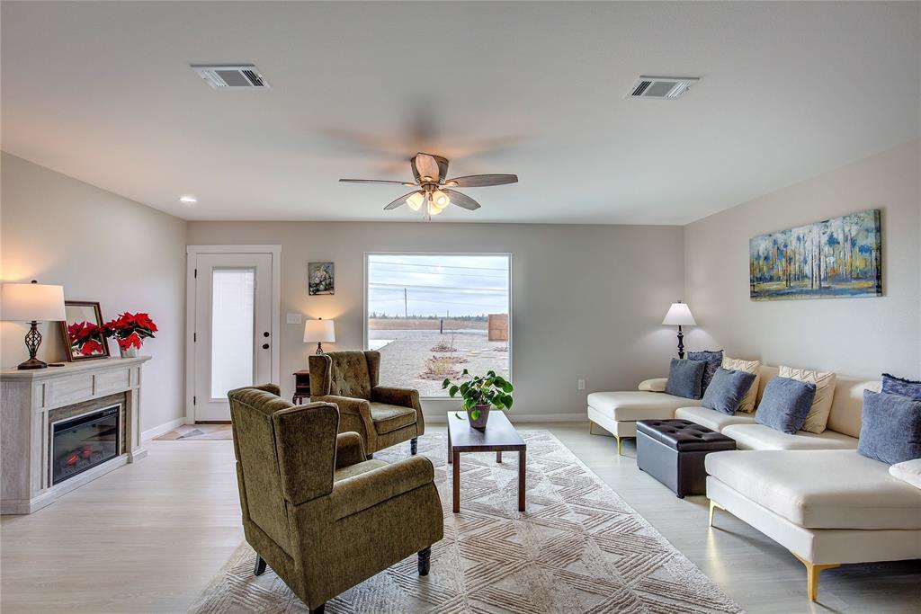 521 Private Road 24977