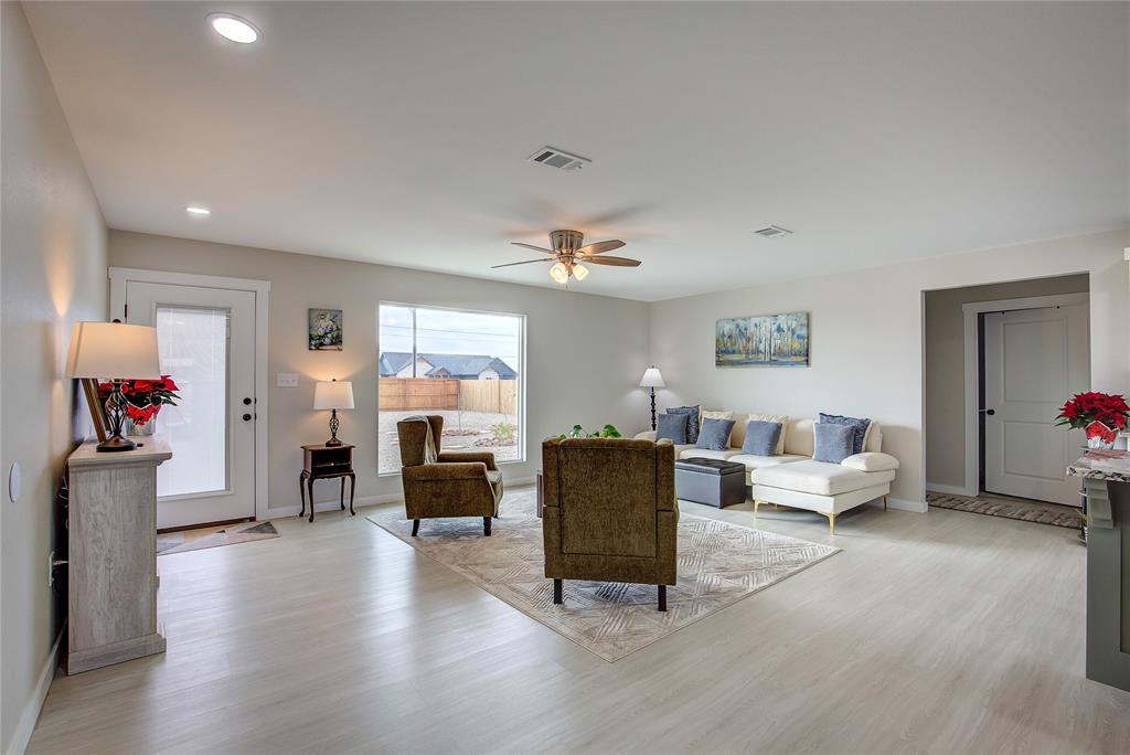 521 Private Road 24977