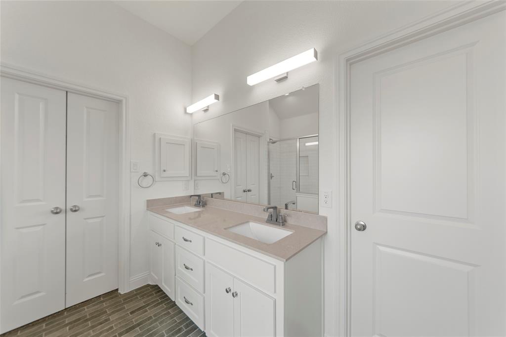 Meadow Ridge Estate - Residential