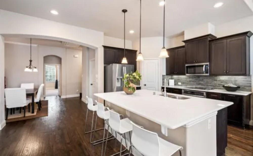 852 Rohan Drive