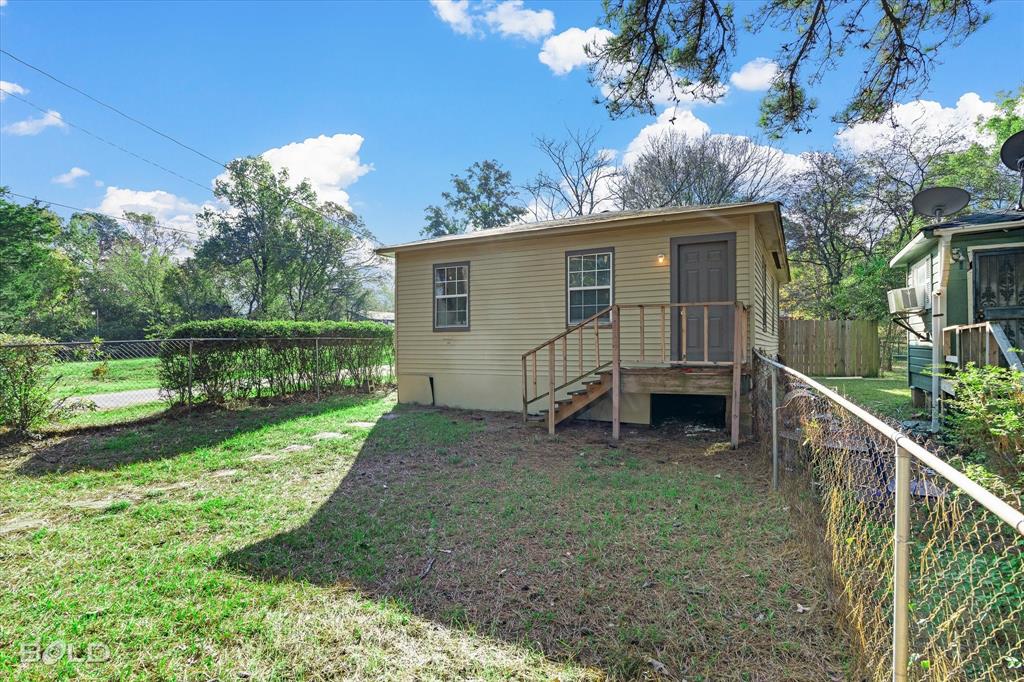 Shreveport, Louisiana 71103, United States, 3 Bedrooms Bedrooms, ,1 BathroomBathrooms,Residential,Pending,20886