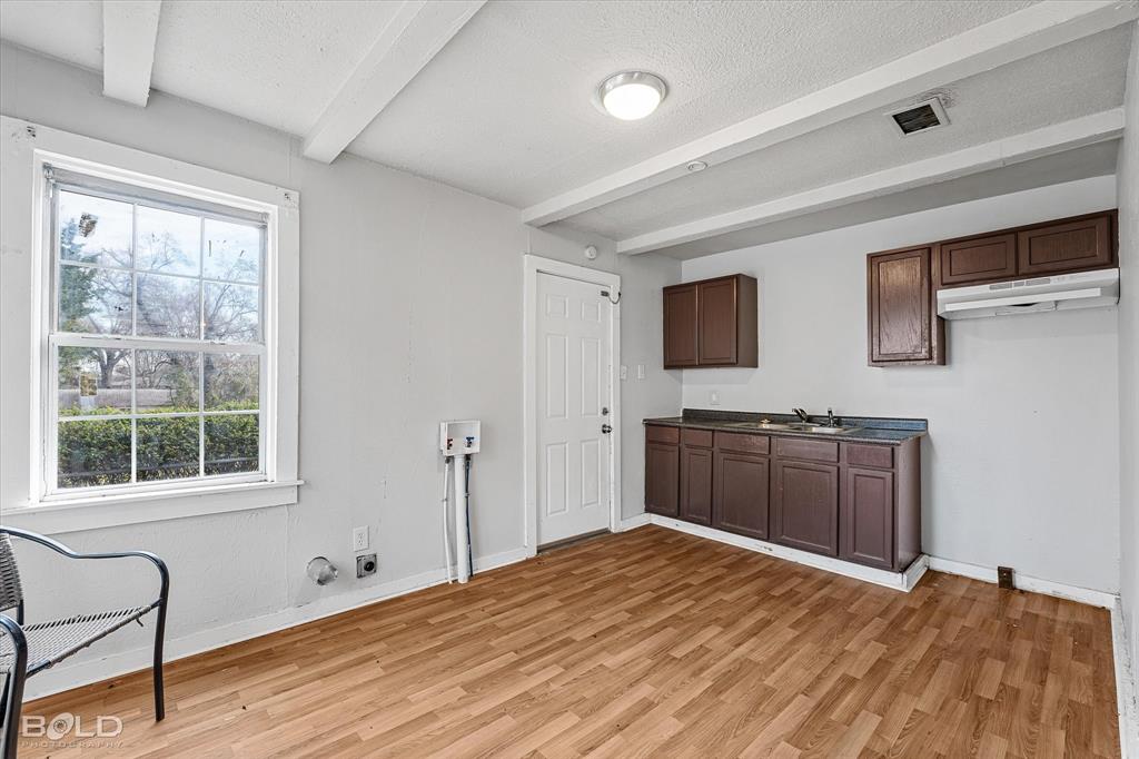 Shreveport, Louisiana 71103, United States, 3 Bedrooms Bedrooms, ,1 BathroomBathrooms,Residential,Pending,20886