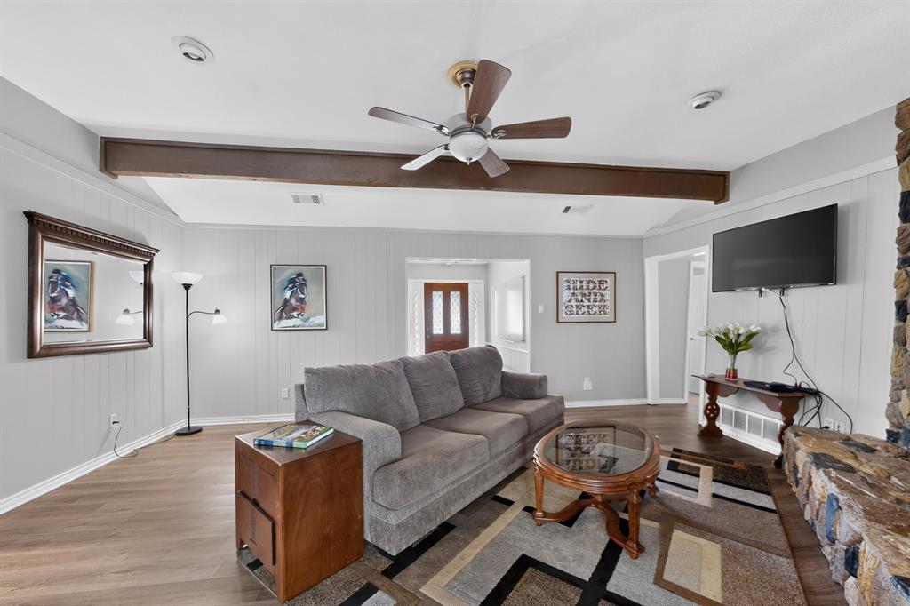 2812 Teakwood Lane