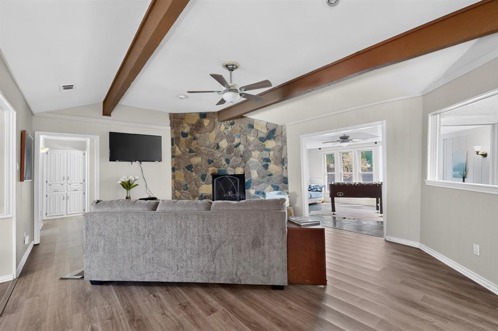 2812 Teakwood Lane