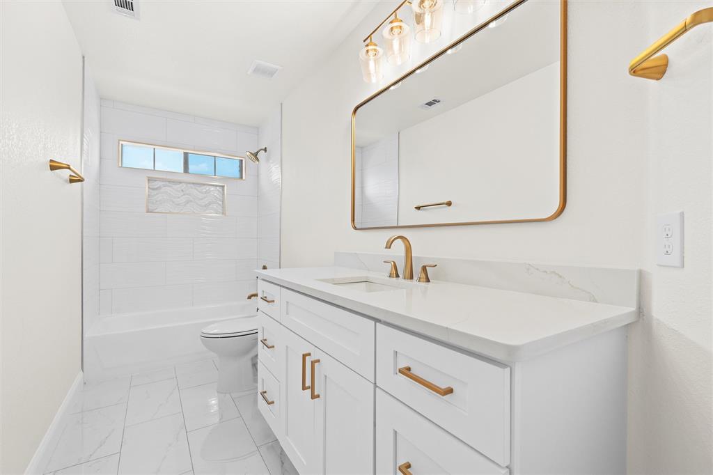 Resort On Eagle Mountain Lake - Residential Lease