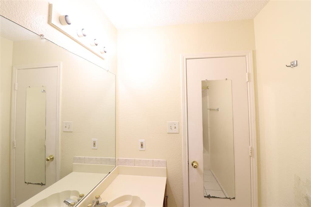 Collingwood Village - Residential Lease