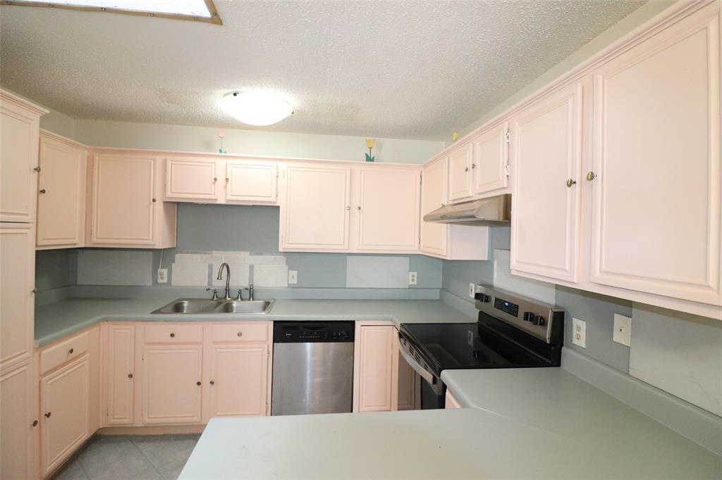 Collingwood Village - Residential Lease