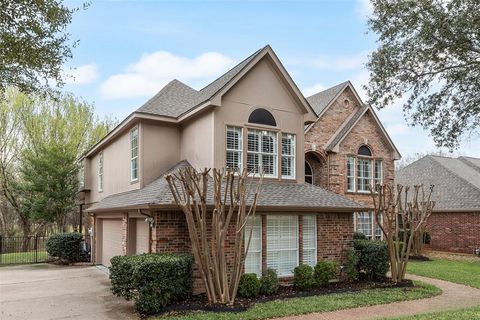Photo of 939 Midland Creek Drive, Southlake, TX 76092 (MLS # 21199652)