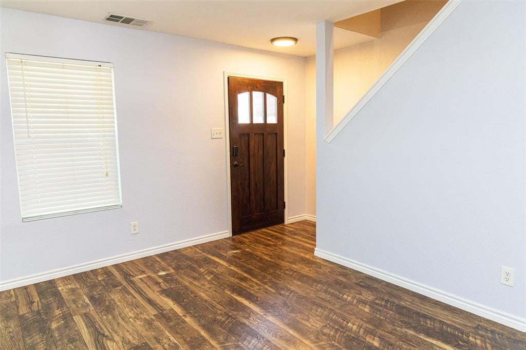5537 Camarillo Drive