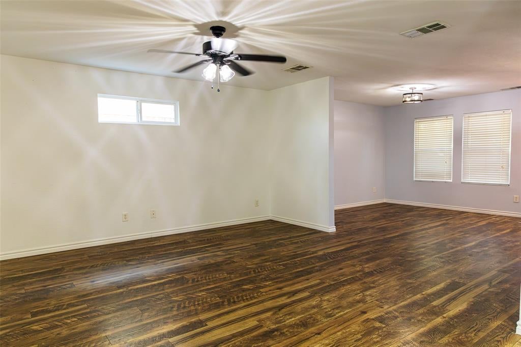 5537 Camarillo Drive