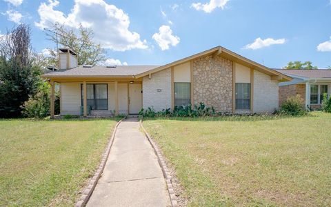 Photo of 1914 Snowmass Lane, Garland, TX 75044 (MLS # 21157416)