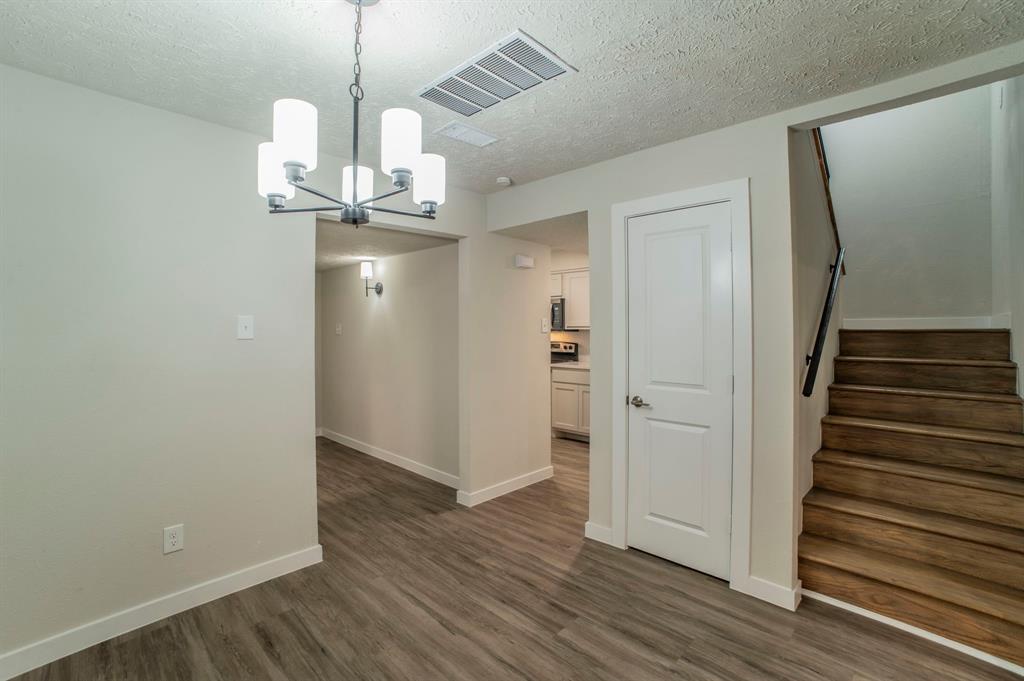 Mountain Creek Twnhs 02 - Residential