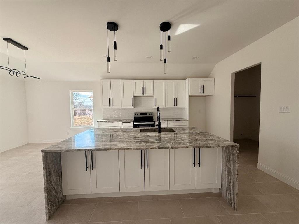 HOLIDAY HILLS ESTATES - Residential