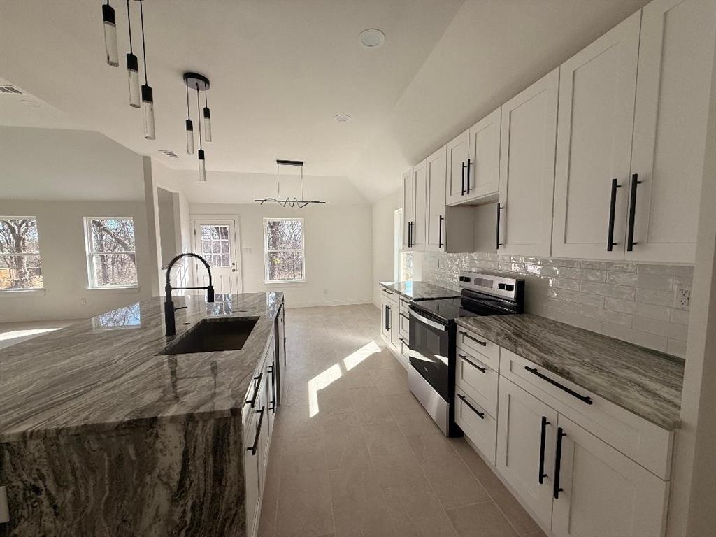 HOLIDAY HILLS ESTATES - Residential