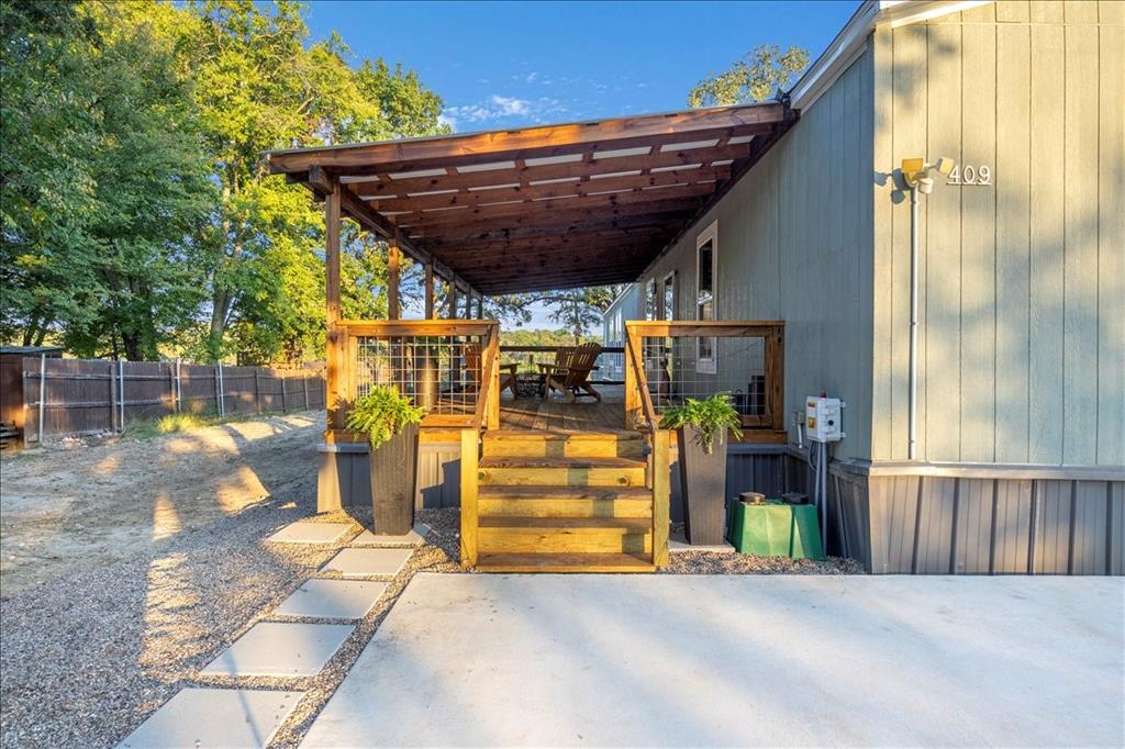 409 Willow