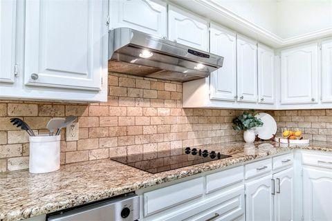 Tiny photo for 3921 Jamestown Place, Plano, TX 75023 (MLS # 21038168)