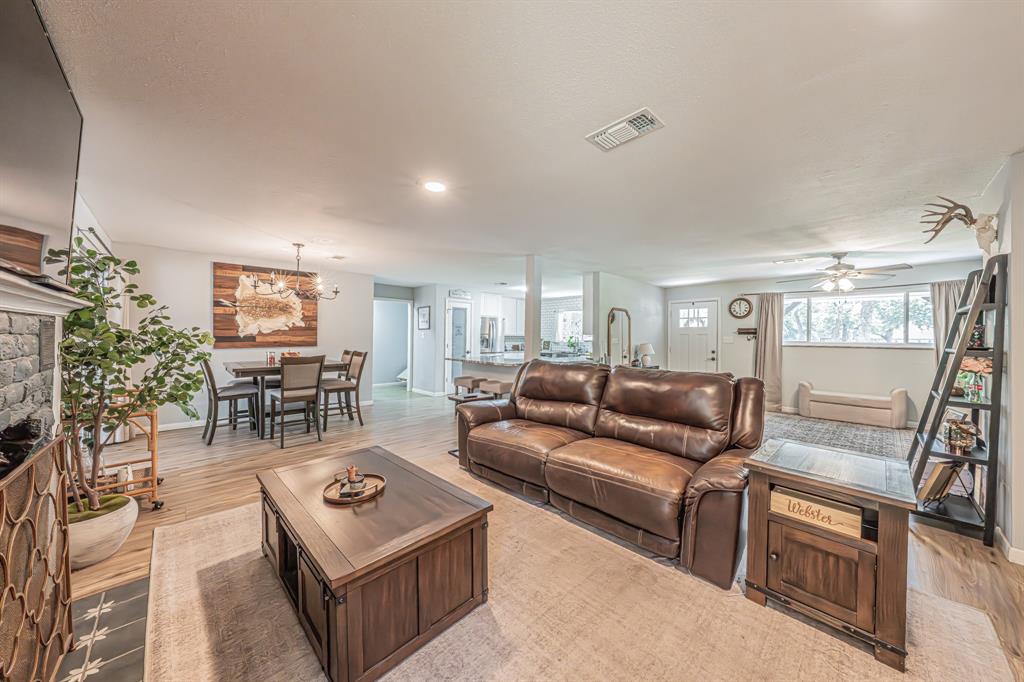 BAKER ON TRIMBLE - Residential Lease