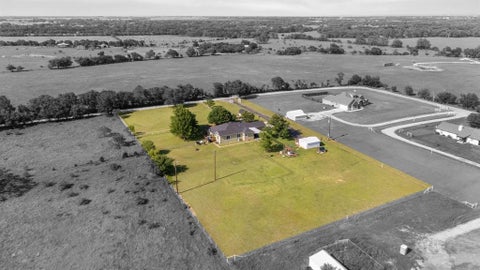 Photo of 258 Bobcat Road, Sanger, TX 76266 (MLS # 21377203)