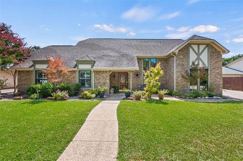 2706 Peach Tree Drive Carrollton TX 75006