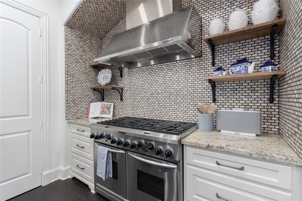 CASCADES ESTATES - Residential