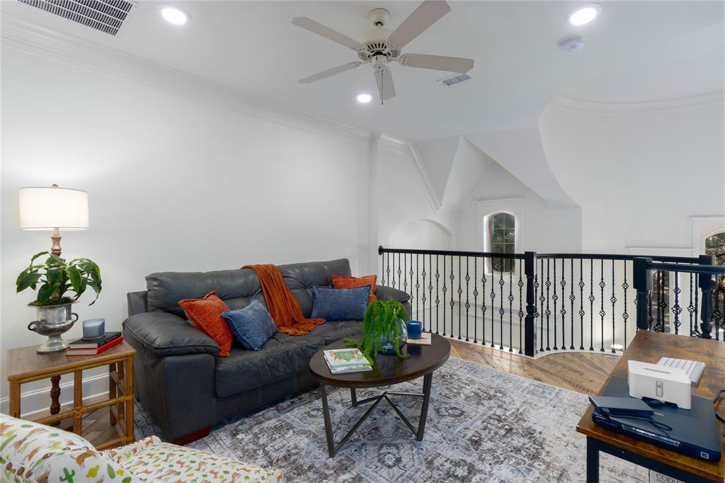 CASCADES ESTATES - Residential