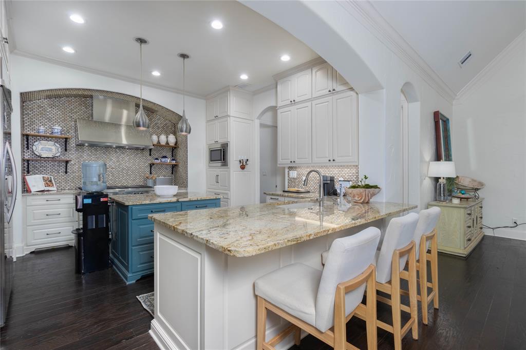 CASCADES ESTATES - Residential