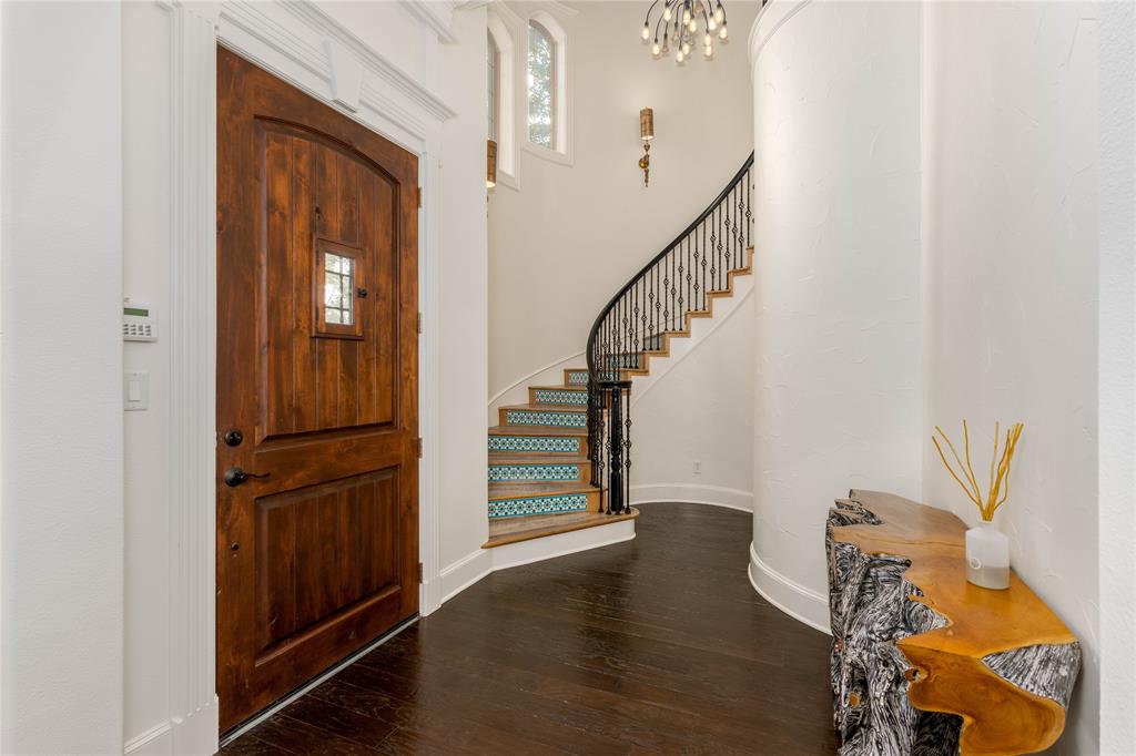 CASCADES ESTATES - Residential