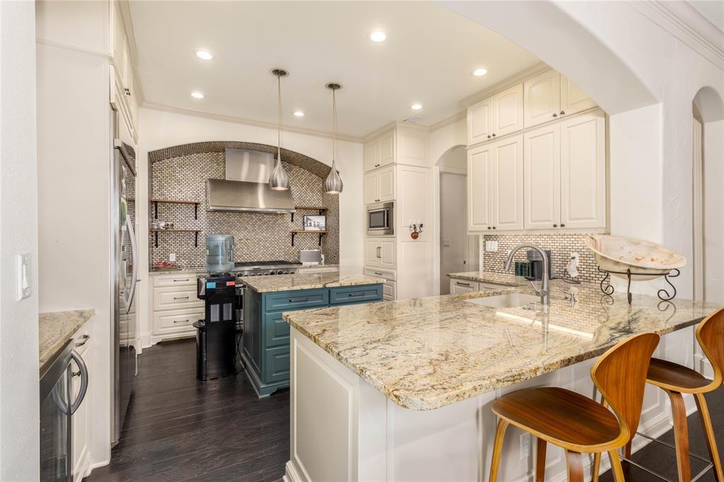 CASCADES ESTATES - Residential