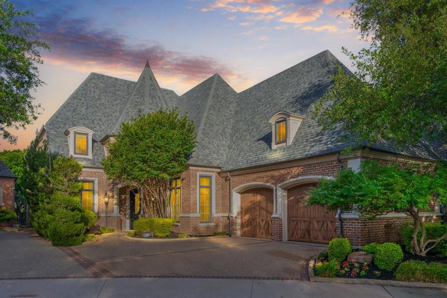 Stunning Hawkins-Welwood traditional in highly sought-after Cambridge Place, offering panoramic golf course views.
This immaculate home is tucked away on a quiet cul-de-sac within an exclusive, gate-guarded community. Showcasing exquisite millwork, rich hardwood floors, and soaring vaulted ceilings, every detail reflects timeless quality. The gourmet kitchen features dual gas ranges, granite countertops, stainless steel appliances, and a breakfast bar, flowing seamlessly into the casual dining area. The home also offers a formal dining room, perfect for entertaining, and a private library ideal for work or relaxation. The expansive primary suite provides a luxurious retreat with dual walk-in closets, separate vanities, a walk-in shower, and a spa-like soaking tub. Upstairs, you’ll find three additional bedrooms plus a private gym. Enjoy peaceful outdoor living on the covered patio below or the balcony above — both overlooking the pristine golf course. New Roof 2025!