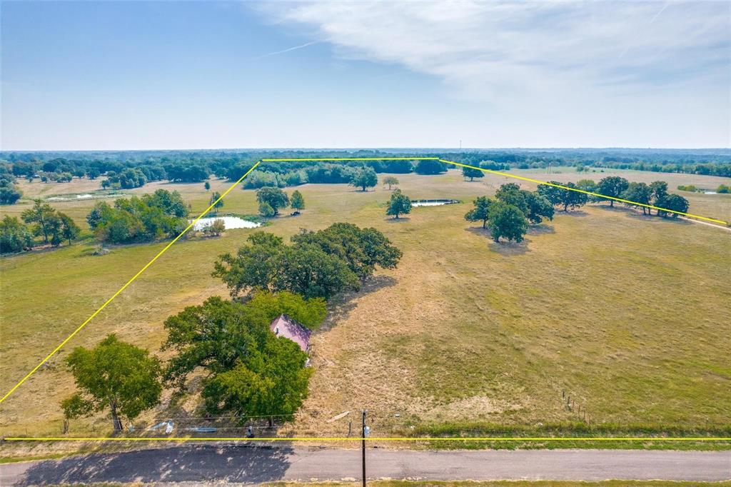 SUR: MATTHEWS ROBERT E - Land