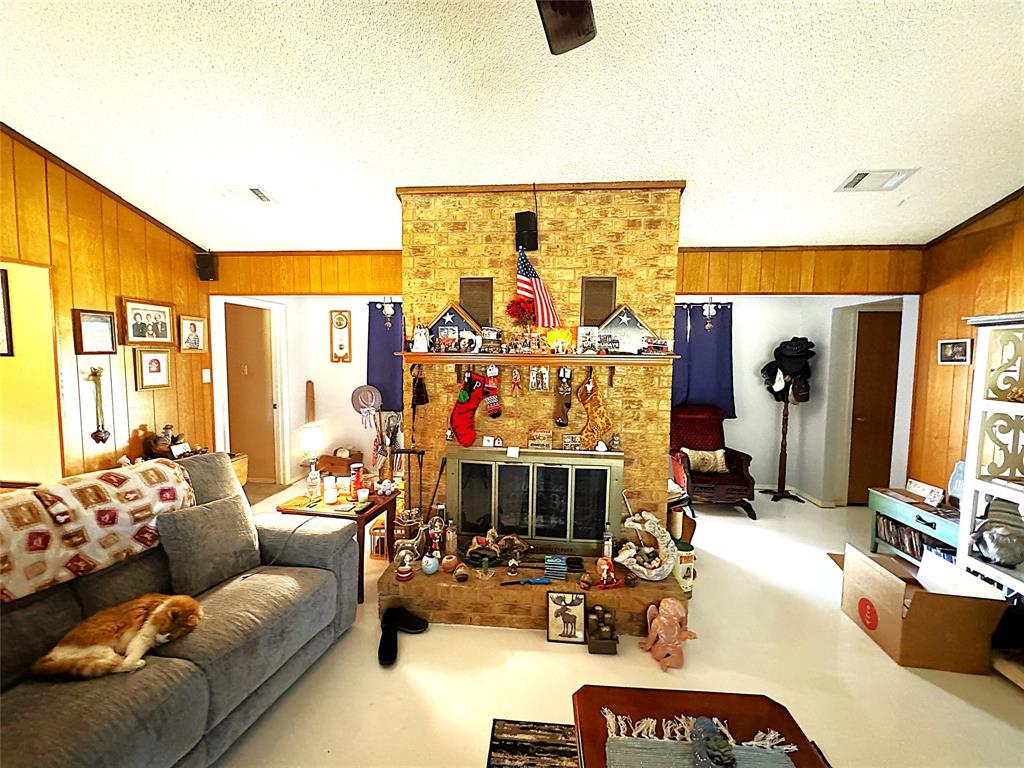 707 Buckboard Street