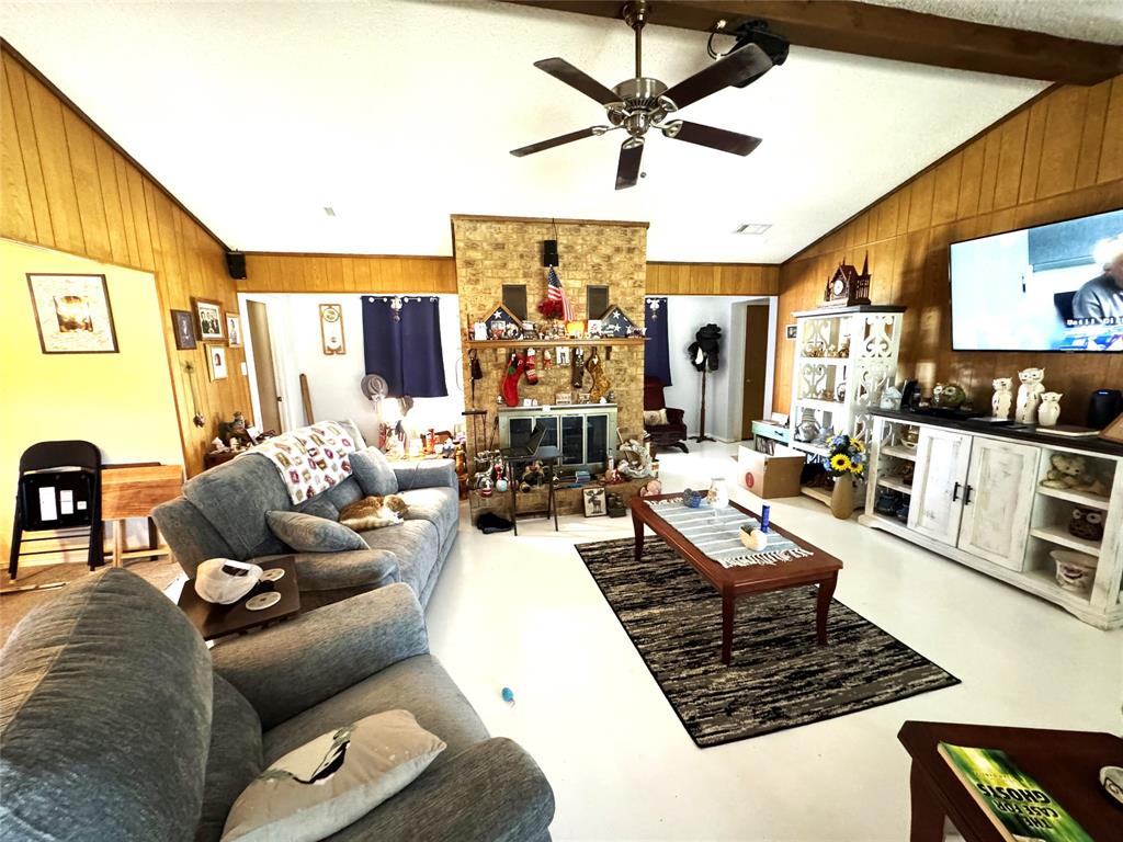 707 Buckboard Street